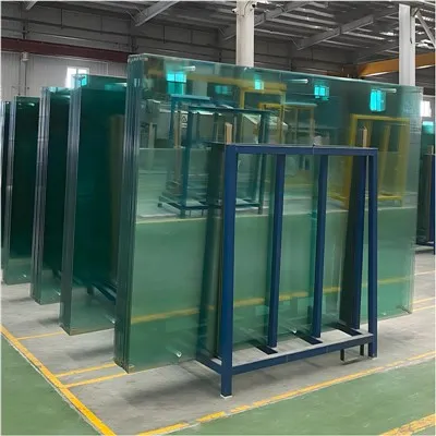 Mildað gler fyrir padel dómstóla